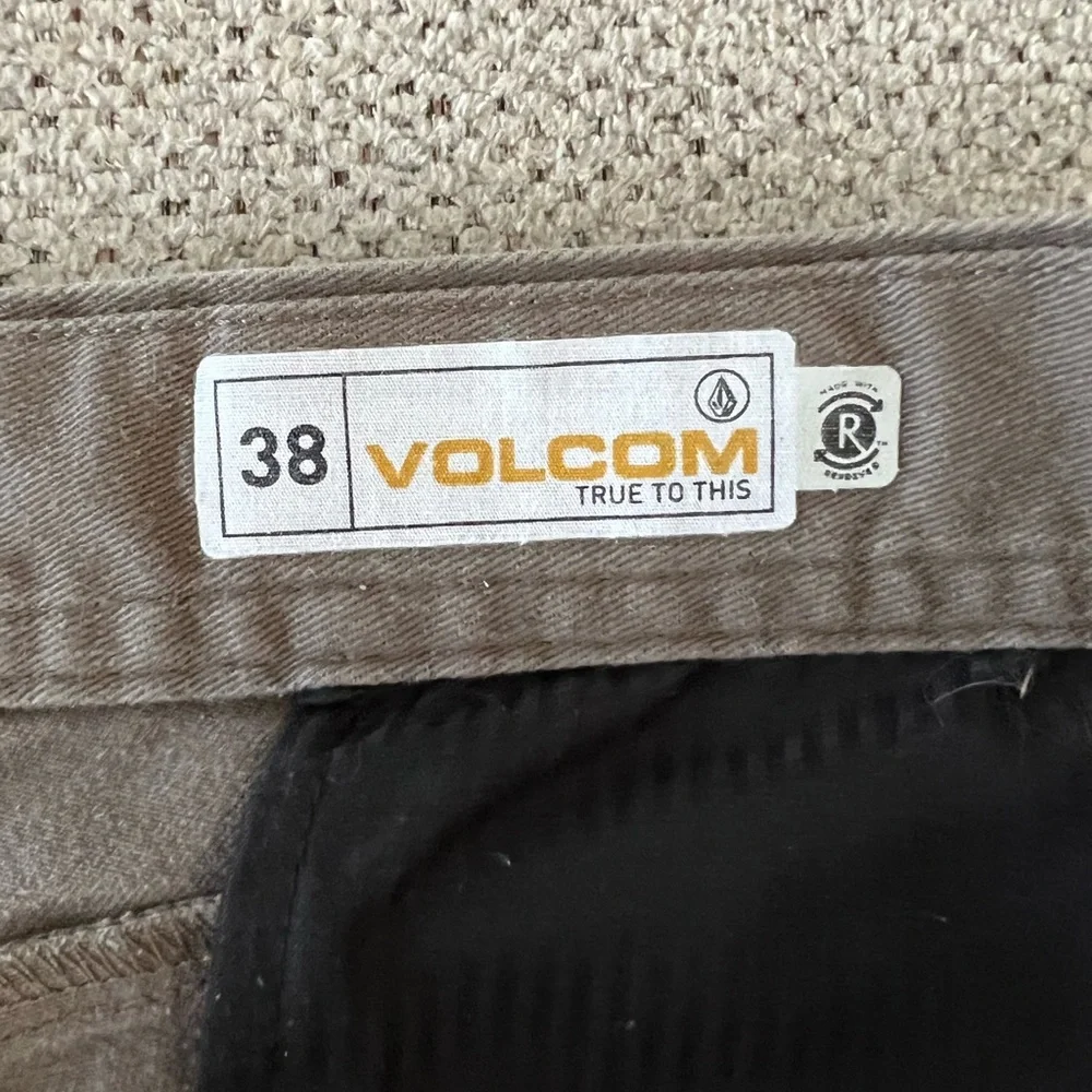 Men’s Volcom‎ Shorts 38